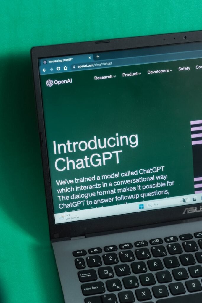 Chatbot AI: Pilih Mana untuk Obrolan Ringan dan Proyek Berat?
